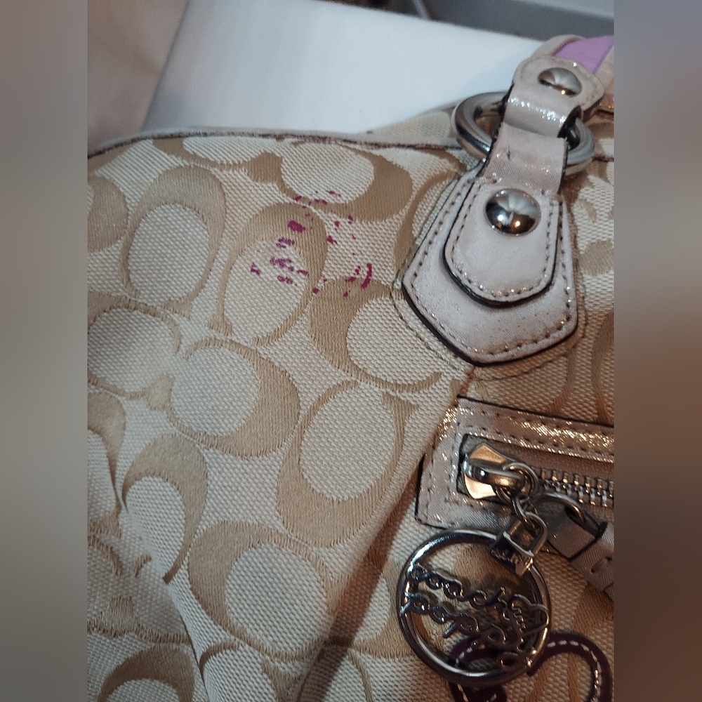 Coach Poppy Petal Signature Highlight Shoulder Bag GUC - Picture 6 of 13